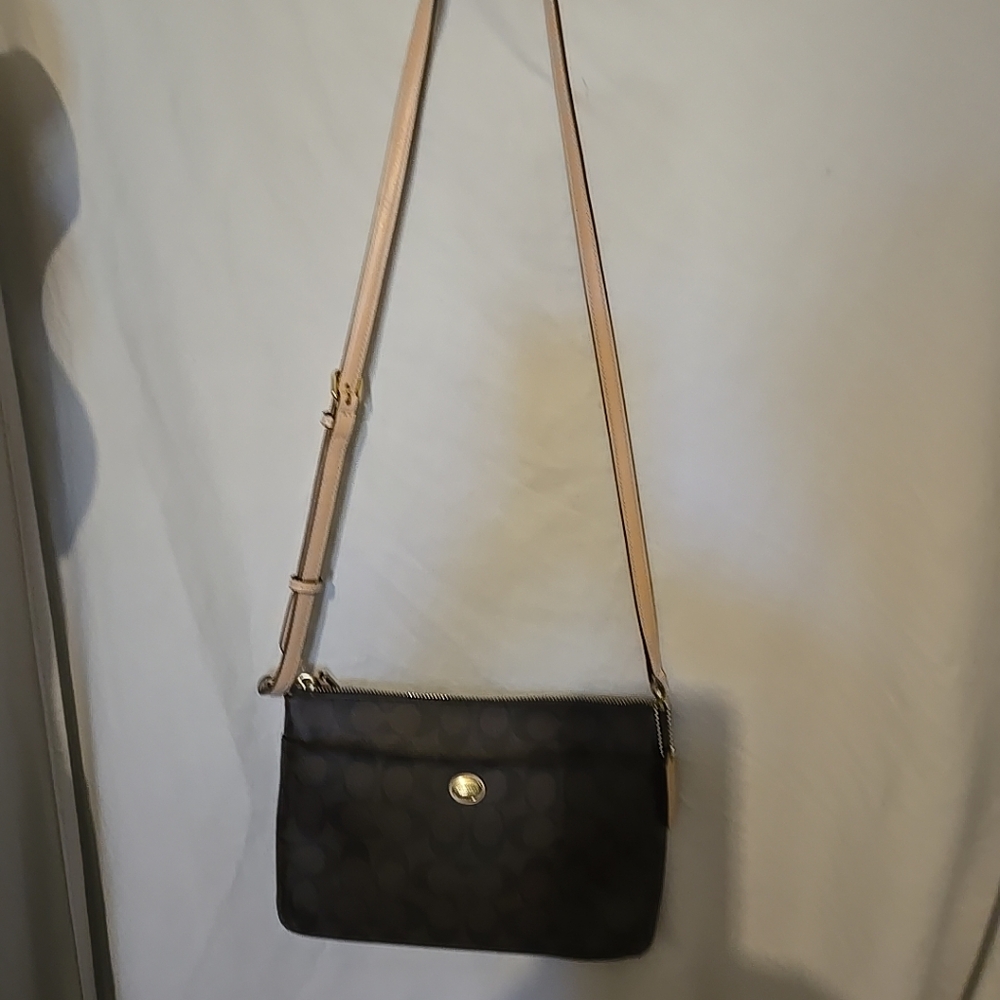 Coach Peyton signature crossbody bag